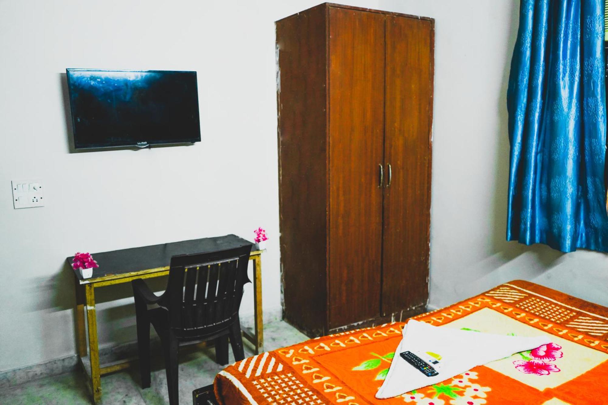 Hotel Bliss Bourn - Lajpat Nagar Yeni Delhi Dış mekan fotoğraf